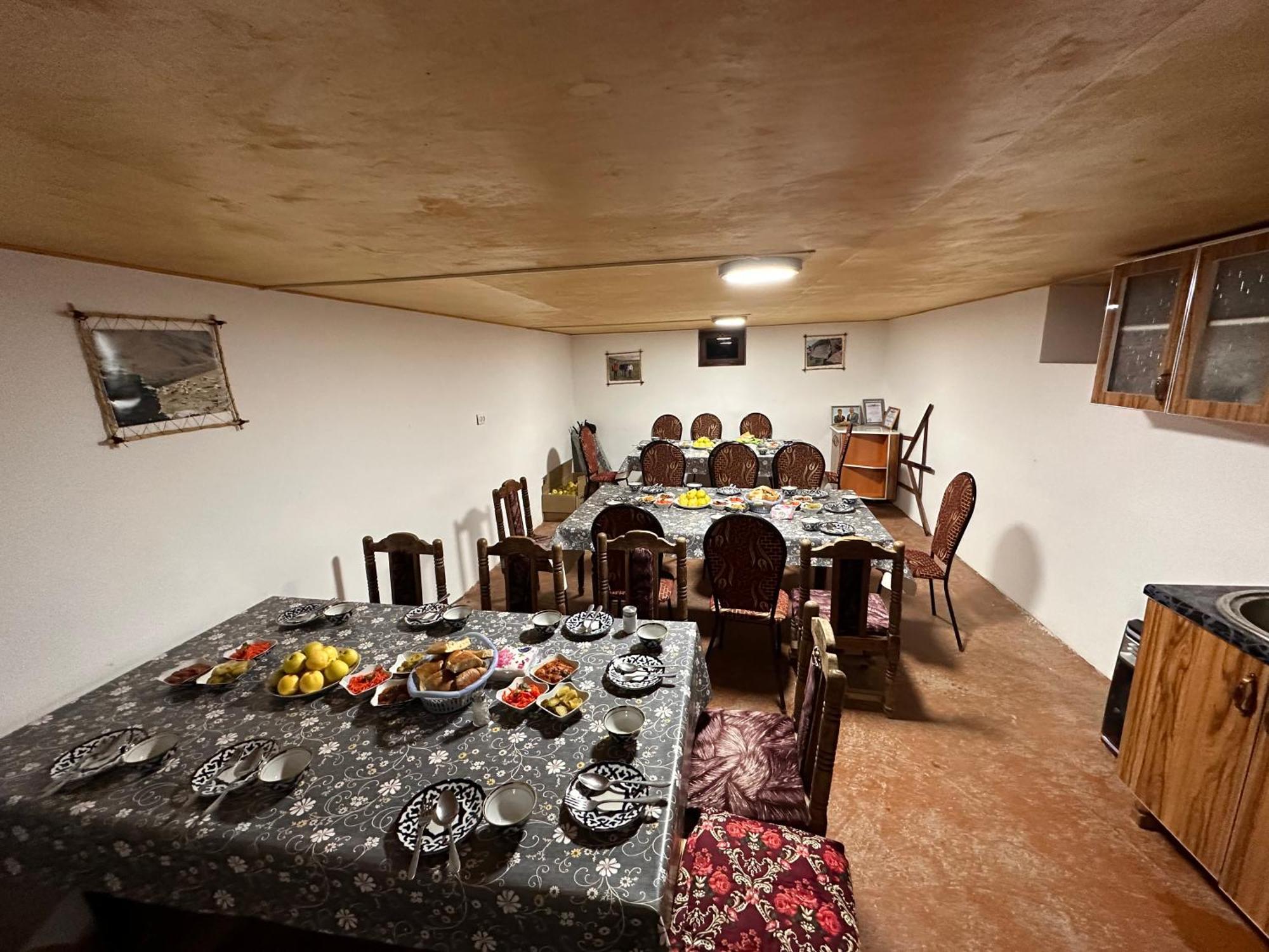 Hayat Guesthouse Nuratau Mountains Yukary-Ukhum Exterior photo