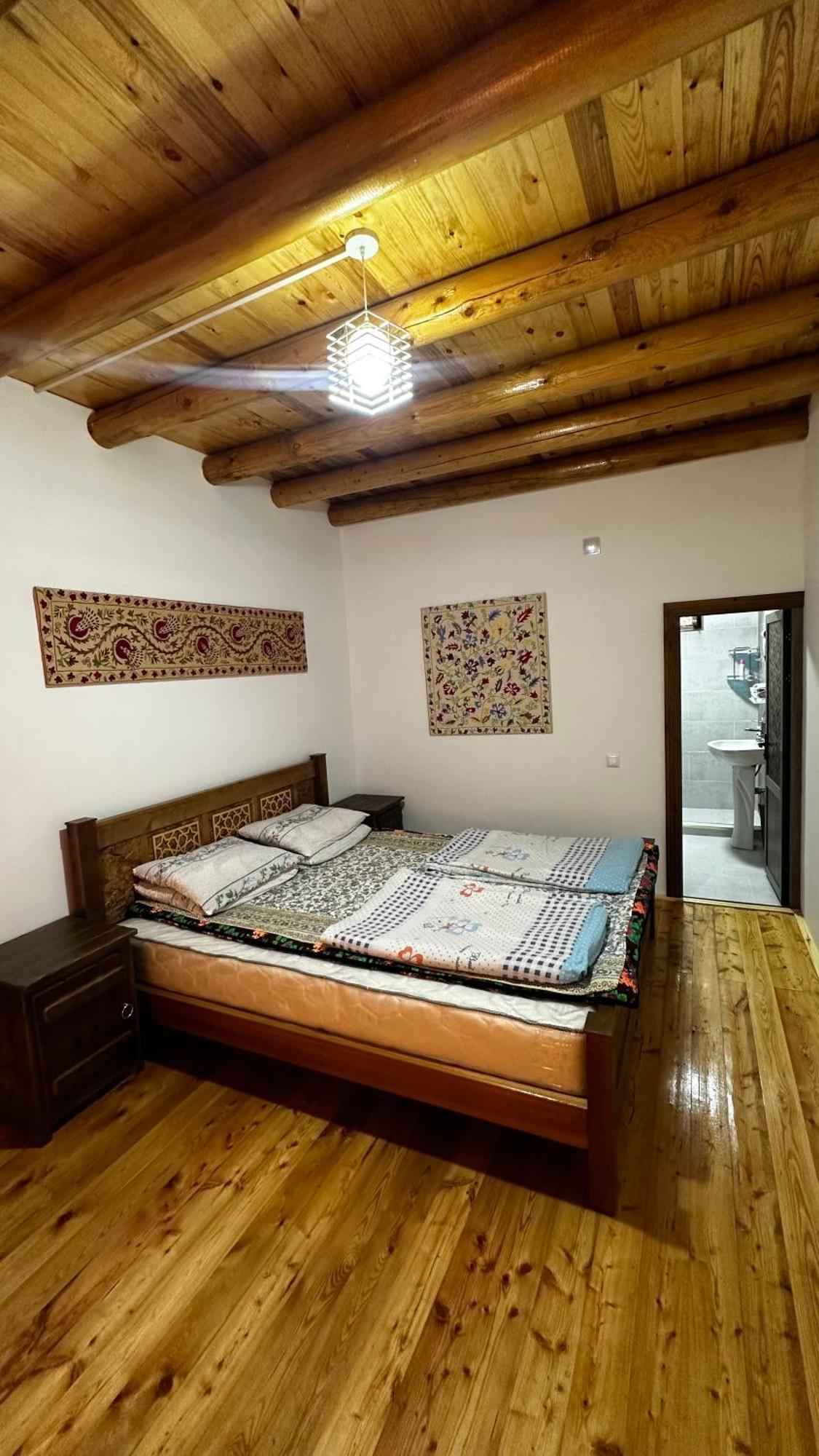 Hayat Guesthouse Nuratau Mountains Yukary-Ukhum Exterior photo