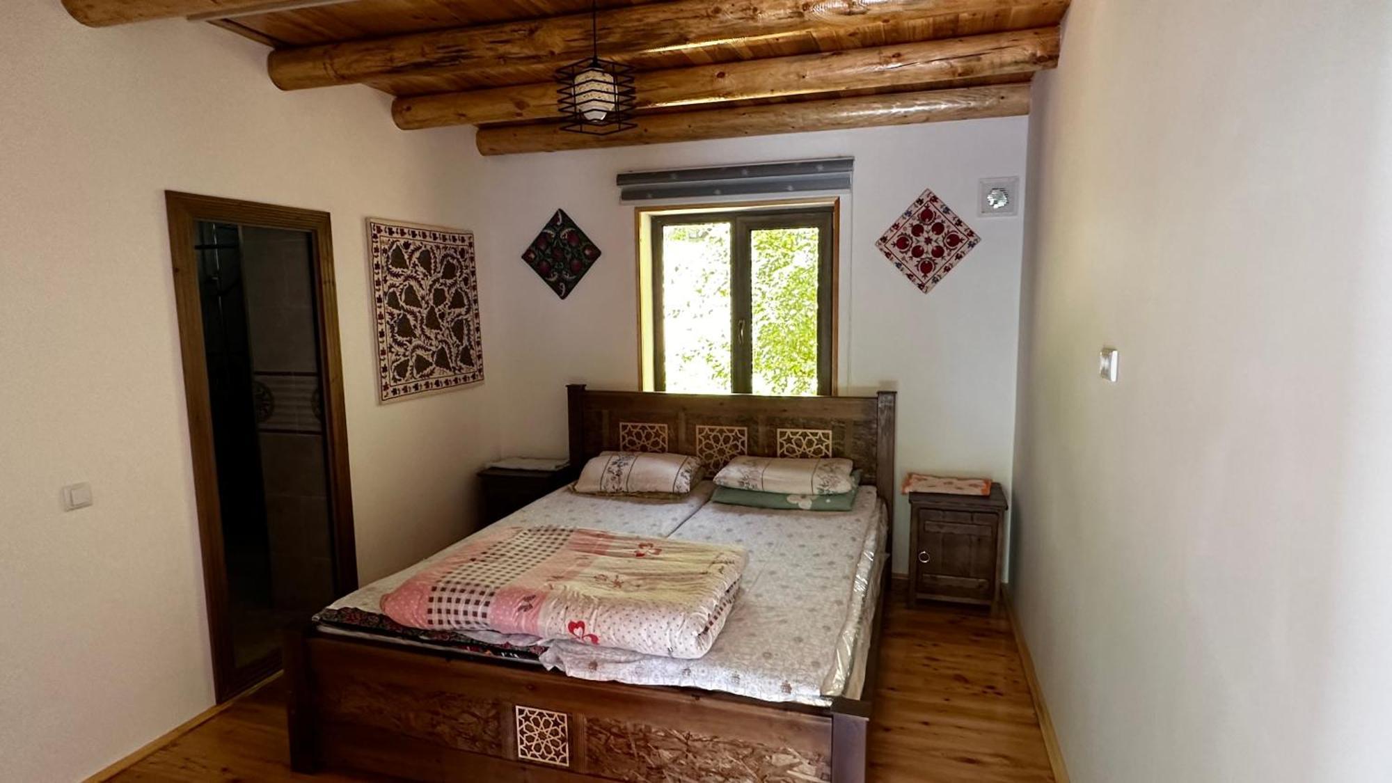 Hayat Guesthouse Nuratau Mountains Yukary-Ukhum Exterior photo